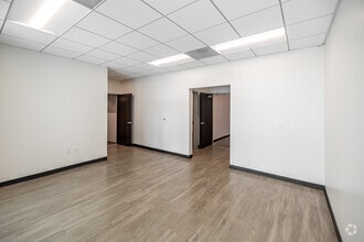 3159-3169 Red Hill Ave, Costa Mesa, CA à louer Hall d’entrée– Image 2 sur 18