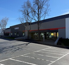 2286-2298 Tripaldi Way, Hayward, CA à louer Photo de l’immeuble– Image 2 sur 5