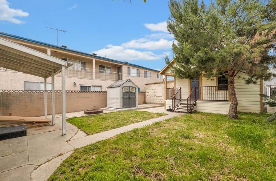 362 W 11th St, San Pedro, CA à vendre - Photo de l’immeuble – Image 3 sur 12