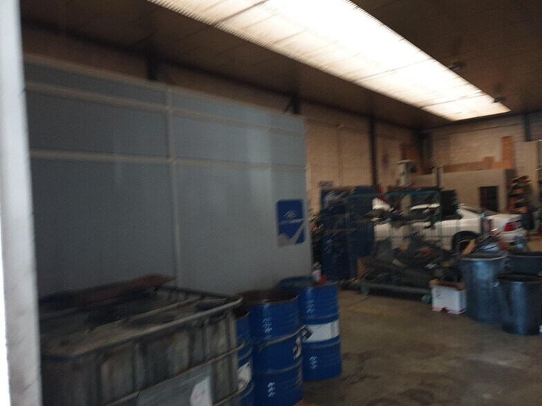 Industriel/Logistique dans Petrer à vendre - Photo de l’immeuble – Image 2 sur 40