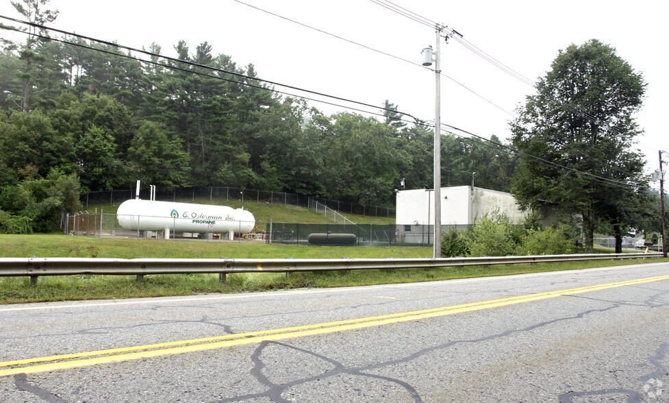 109 Gilbertville Rd, Ware, MA à vendre - Photo de l’immeuble – Image 3 sur 4