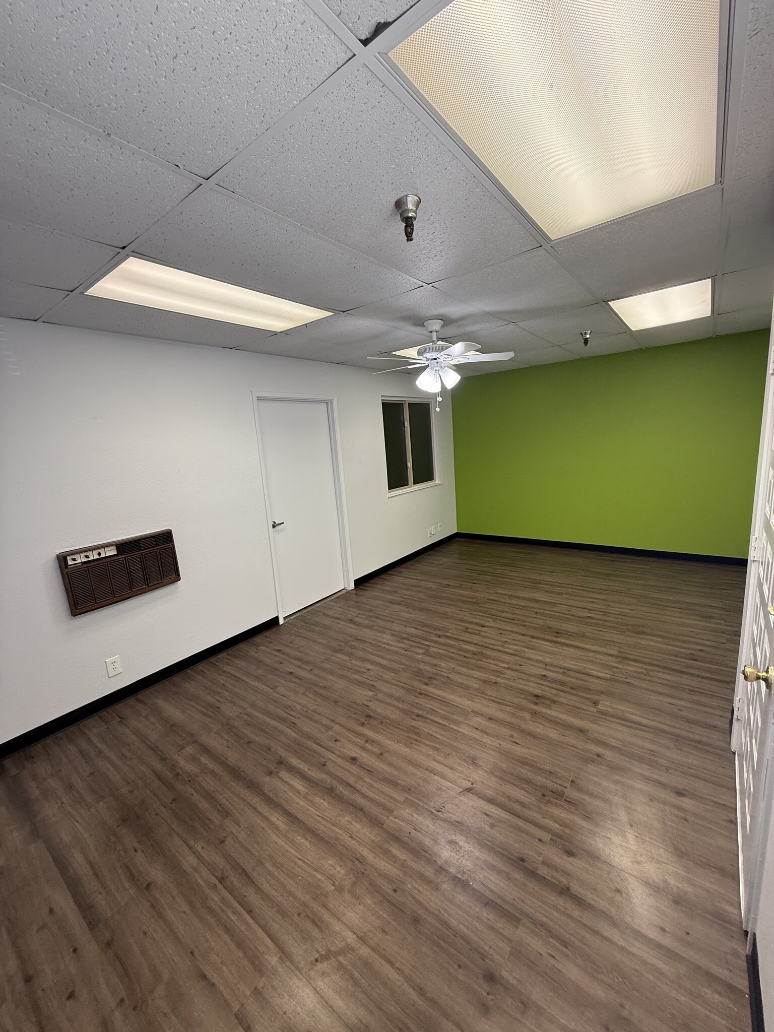 4091 N Valentine Ave, Fresno, CA à louer Photo intérieure– Image 1 sur 6