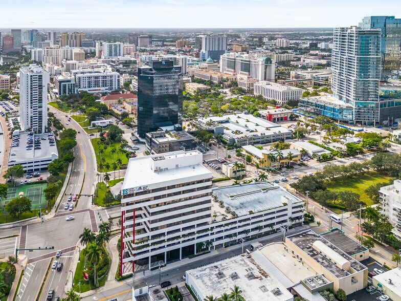 625 N Flagler Dr, West Palm Beach, FL à louer - Photo de l’immeuble – Image 3 sur 17