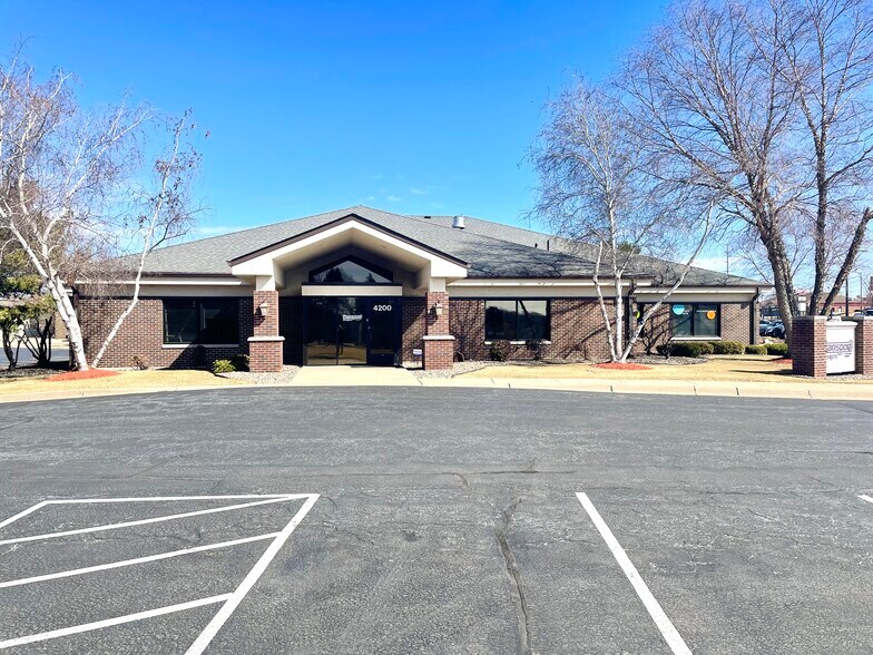 4200 Egan Dr, Savage, MN à vendre - Photo de l’immeuble – Image 3 sur 16