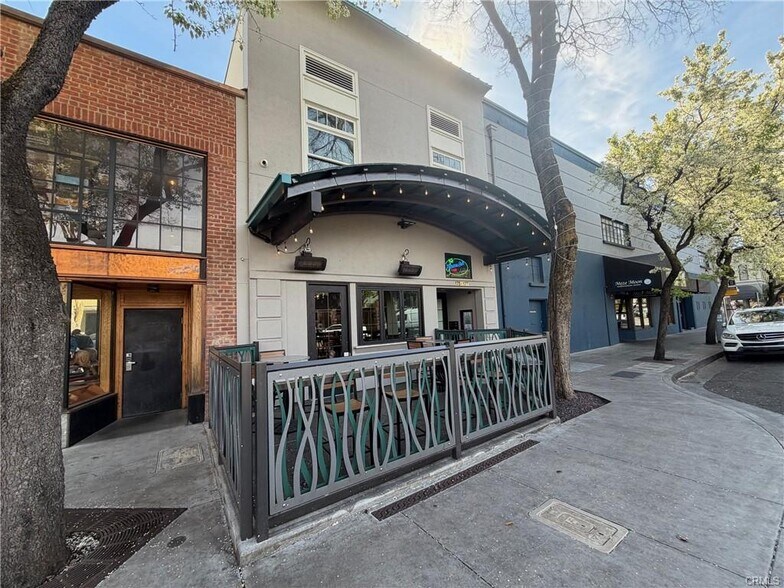 177 E 2nd St, Chico, CA à vendre - Photo de l’immeuble – Image 3 sur 17