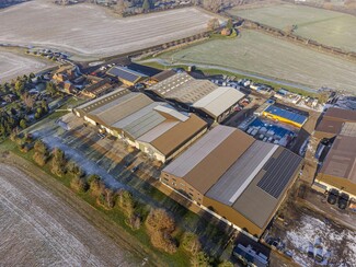 Plus de détails pour Harbury Ln, Bishops Tachbrook - Industriel/Logistique à louer