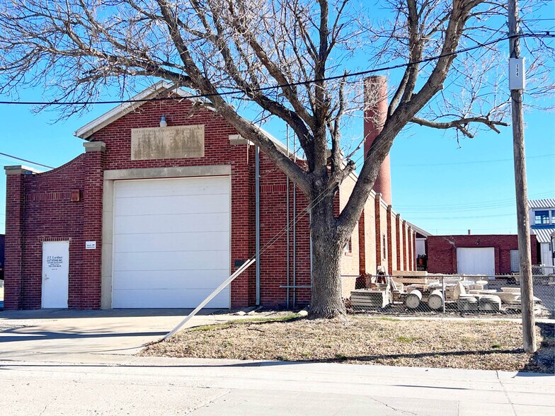 134 NW Van Buren St, Topeka, KS à vendre - Photo de l’immeuble – Image 2 sur 3