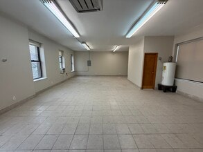3801 Vernon Blvd, Long Island City, NY à louer Photo intérieure– Image 2 sur 6