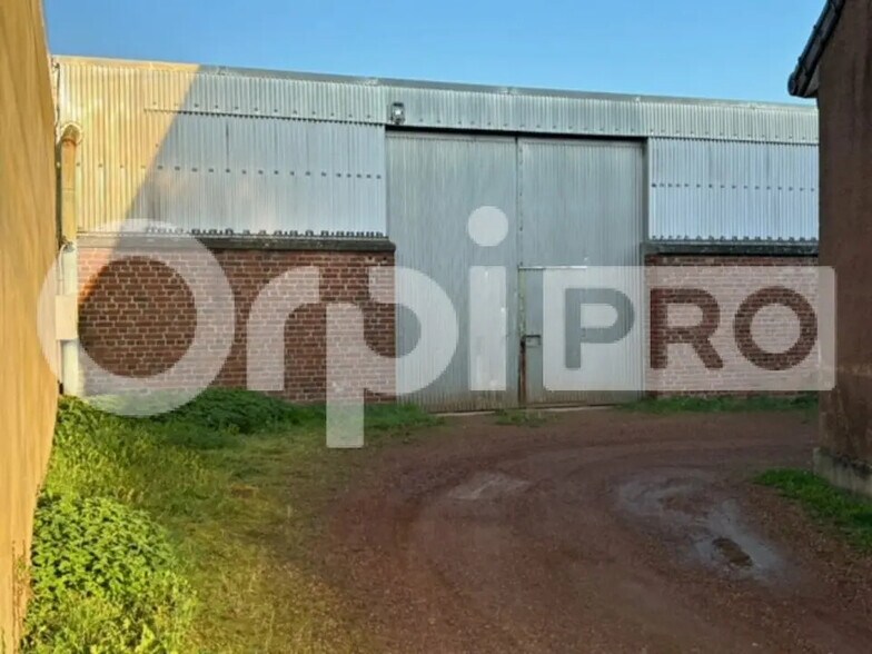 Industriel/Logistique dans Sains-en-Gohelle à vendre - Photo de l’immeuble – Image 3 sur 13