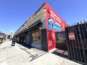 1100-1110 S Main St, Los Angeles, CA à louer Photo intérieure– Image 2 sur 22