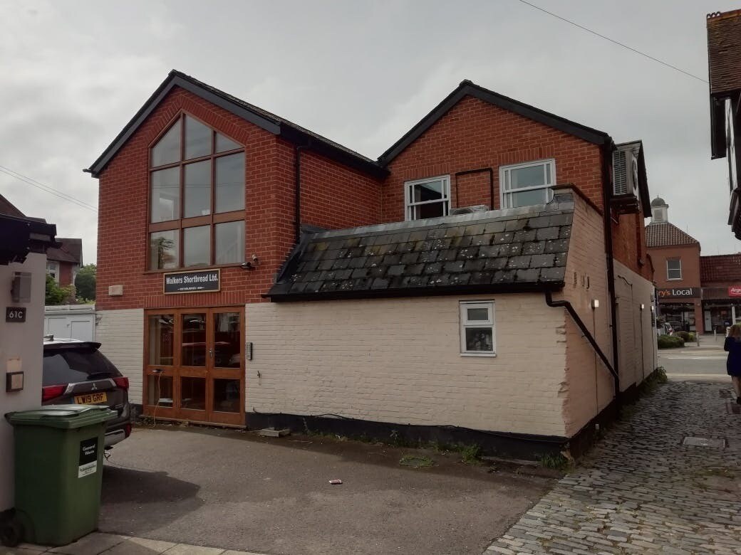 61B High St, Ascot à louer Photo de l’immeuble– Image 1 sur 16