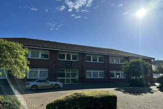 Riverside, Wooburn Green à louer Photo de l’immeuble– Image 1 sur 7