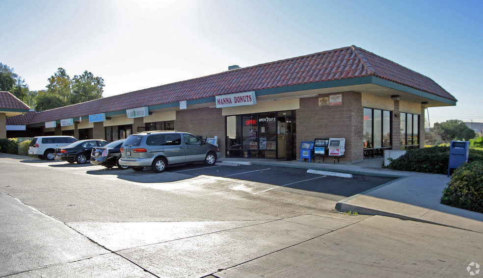 1604-1648 E Washington St, Colton, CA à louer - Photo de l’immeuble – Image 2 sur 3