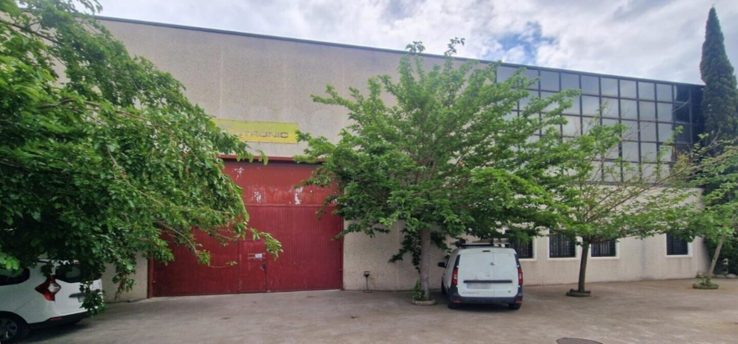Montcada i Reixac, BAR 08110 - Lot 1 - - Photo intérieure - Image 1 of 10