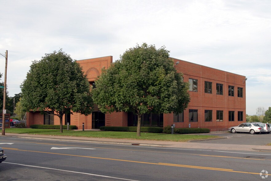 864 Wethersfield Ave, Hartford, CT à louer - Photo de l’immeuble – Image 2 sur 10