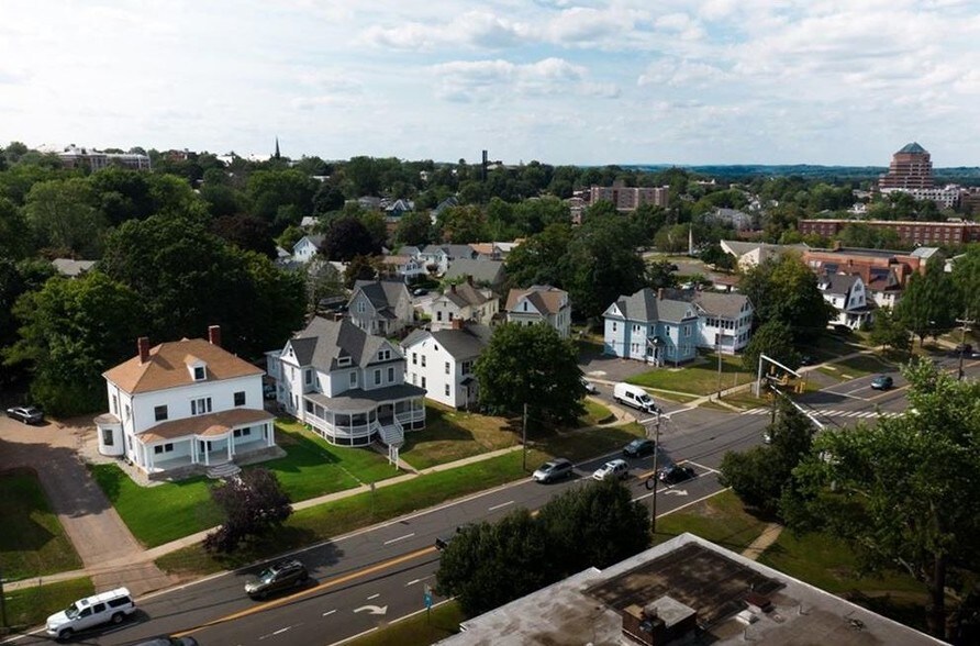 145 S Main St, Middletown, CT à vendre - Photo de l’immeuble – Image 3 sur 19