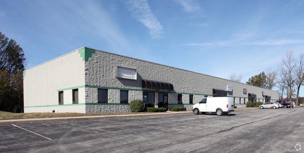 3880 Pendleton Way, Indianapolis, IN à louer - Photo de l’immeuble – Image 2 sur 2