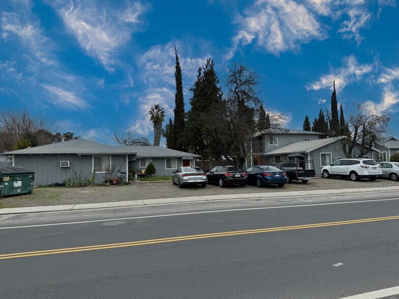 6860 Walnut Ave, Winton, CA à vendre - Photo de l’immeuble – Image 1 sur 25