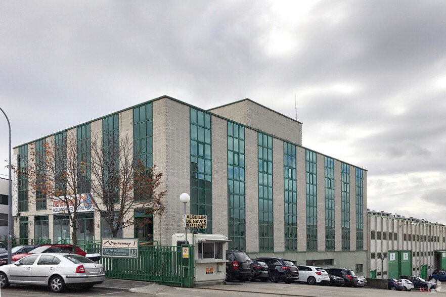 Avenida Fuente Nueva, 12, San Sebastián de los Reyes, Madrid à louer - Photo principale – Image 1 sur 2