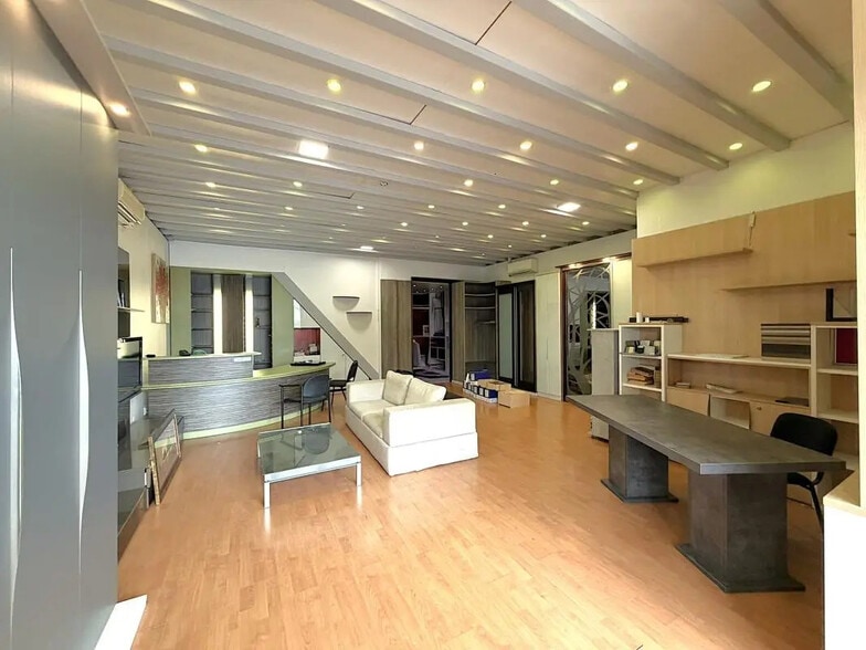 Local commercial dans Pierrelaye à louer - Photo de l’immeuble – Image 2 sur 6