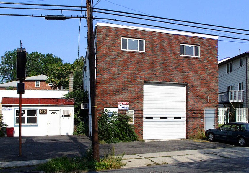 165 Hackensack St, East Rutherford, NJ à louer - Photo principale – Image 1 sur 1