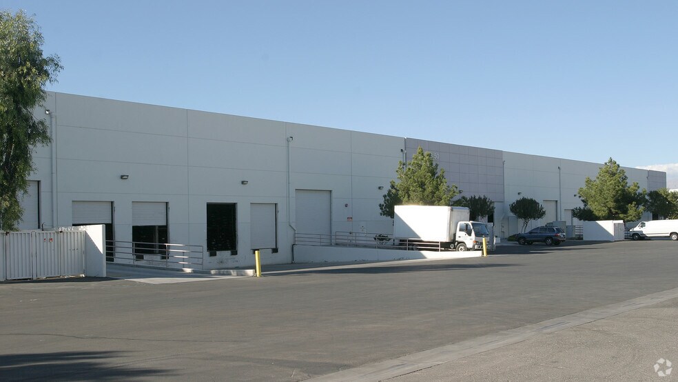 3140-3141 Builders Ave, Las Vegas, NV à louer - Photo de l’immeuble – Image 2 sur 7