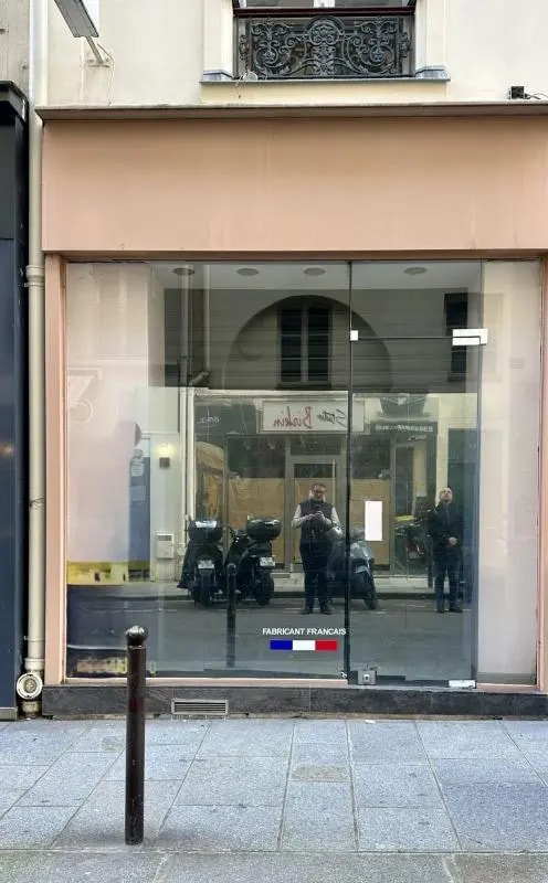 Local commercial dans Paris à louer Photo de l’immeuble– Image 1 sur 8
