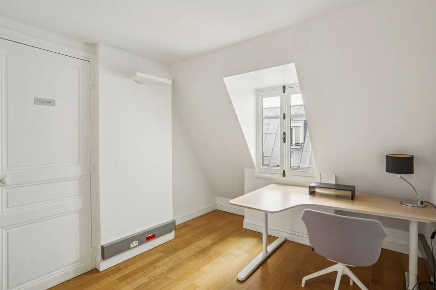 Bureau dans Paris à louer - Photo de l’immeuble – Image 1 sur 5