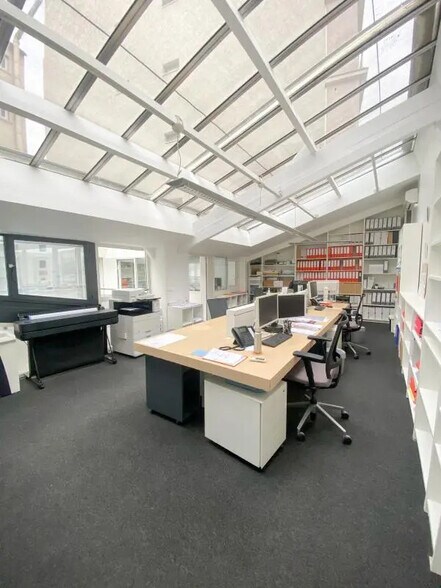 Bureau dans Paris à louer - Photo de l’immeuble – Image 2 sur 9