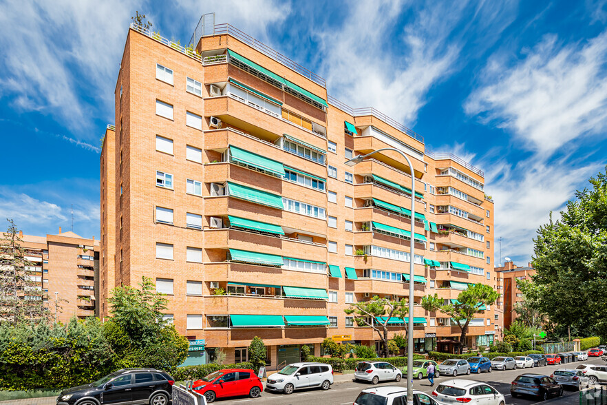 Local commercial dans Madrid, Madrid à louer - Photo principale – Image 1 sur 1