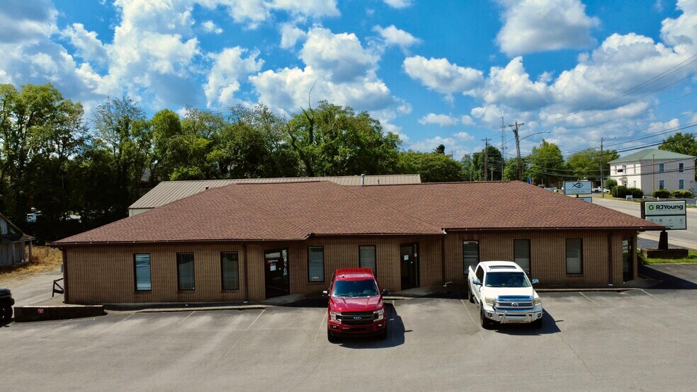 725 S Church St, Murfreesboro, TN à vendre - Photo de l’immeuble – Image 1 sur 29