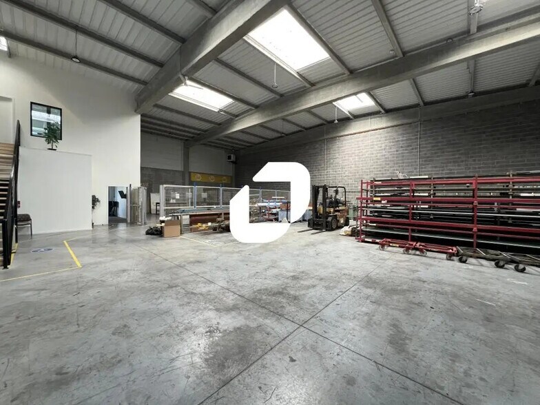 Local commercial dans Hallennes-lez-Haubourdin à louer - Photo de l’immeuble – Image 3 sur 9