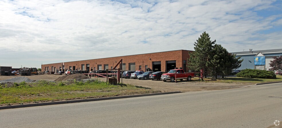 1820 Shawson Dr, Mississauga, ON à louer - Photo de l’immeuble – Image 3 sur 6
