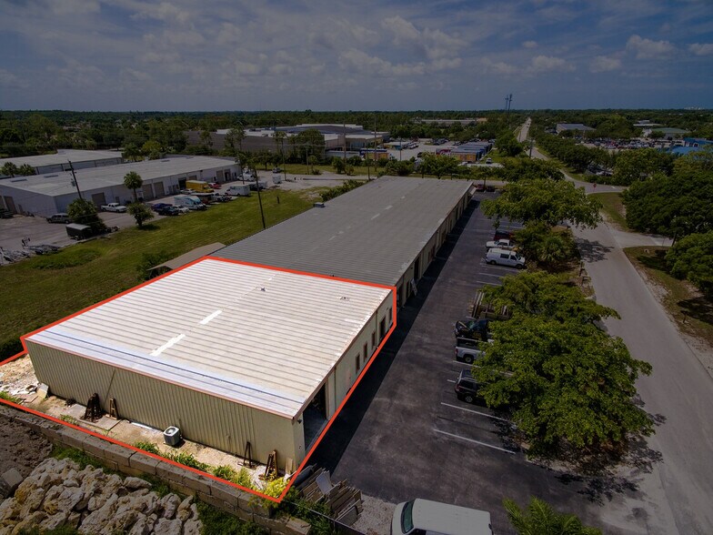 1429 Don St, Naples, FL à louer - Photo de l’immeuble – Image 2 sur 5