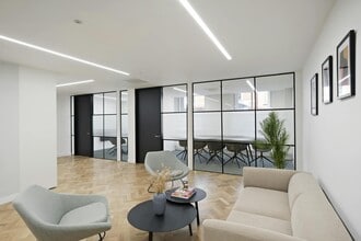 49 Albemarle St, Londres à louer Photo intérieure– Image 1 sur 7