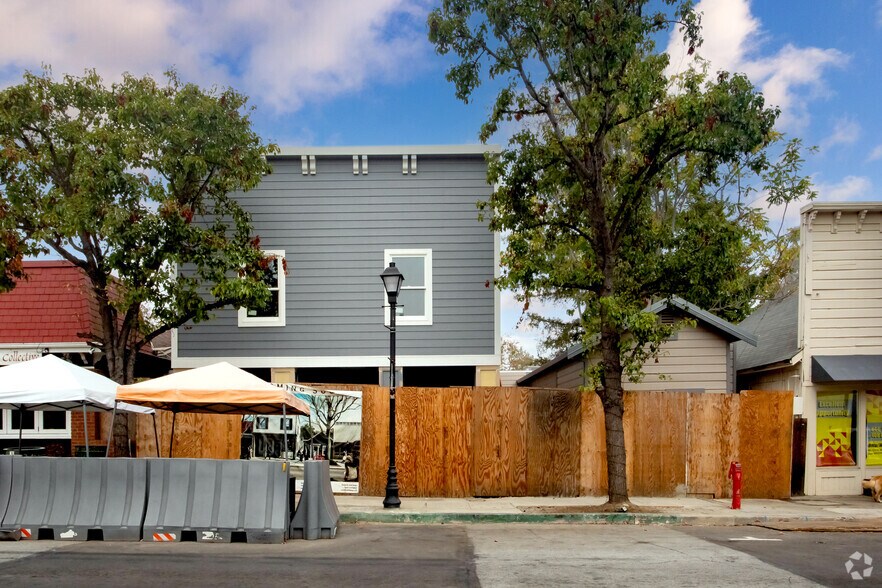 14523 Big Basin Way, Saratoga, CA à vendre - Photo principale – Image 1 sur 3