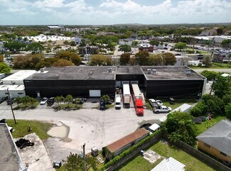 Plus de détails pour 11441 SW 208th Dr, Miami, FL - Industriel/Logistique à louer