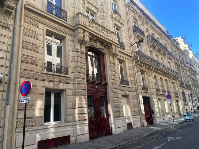 Plus de détails pour 37-39 Rue De La Bienfaisance, Paris - Bureau à louer