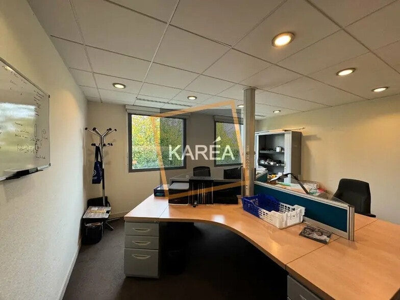 Bureau dans Magny-le-Hongre à louer - Photo intérieure – Image 2 sur 5