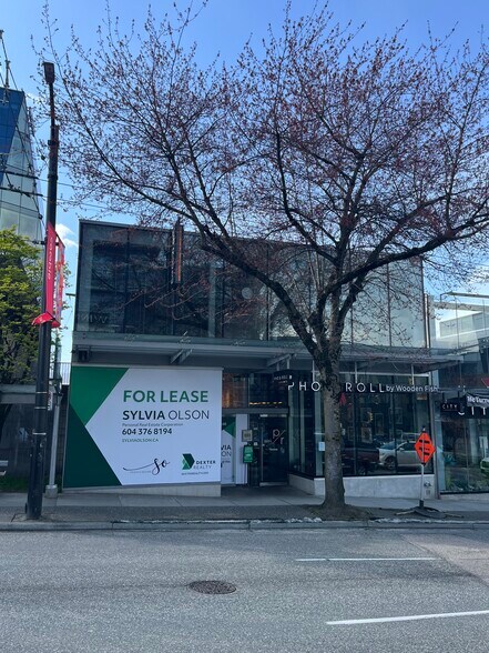 2323-2325 Cambie St, Vancouver, BC à louer - Photo de l’immeuble – Image 1 sur 10