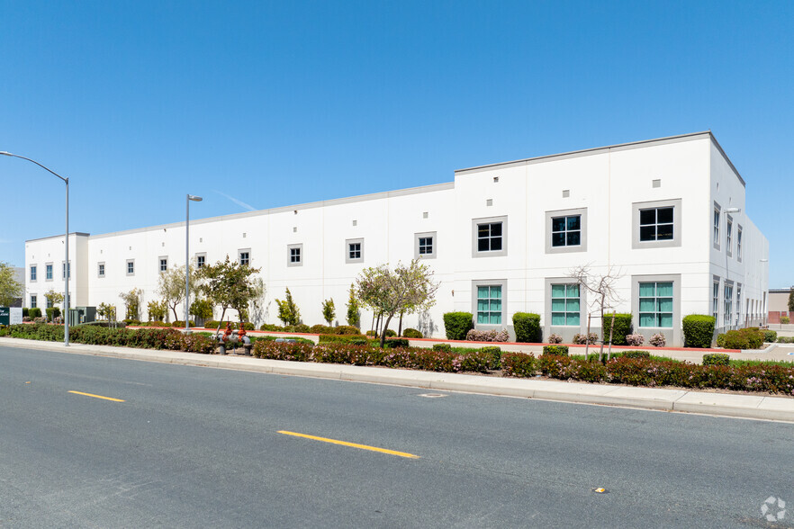 1401 W Fairway Dr, Santa Maria, CA à louer - Photo principale – Image 2 sur 45
