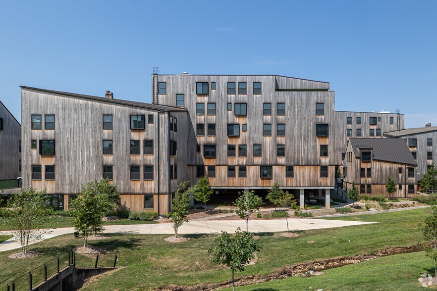 337 SE 3rd St, Bentonville, AR à louer - Photo de l’immeuble – Image 2 sur 40