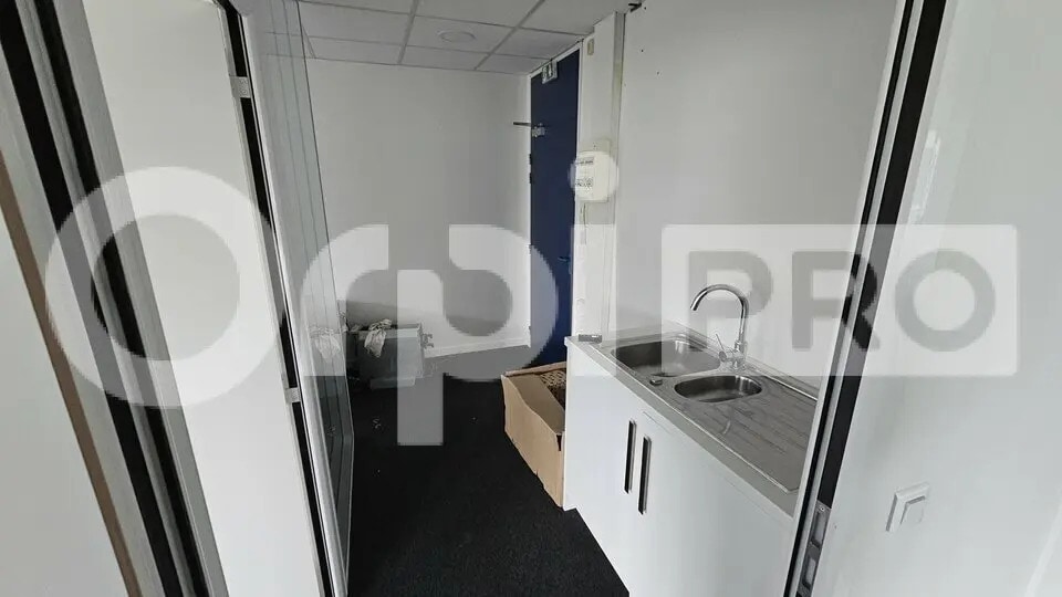 Bureau dans Canéjan à louer - Photo intérieure – Image 3 sur 4