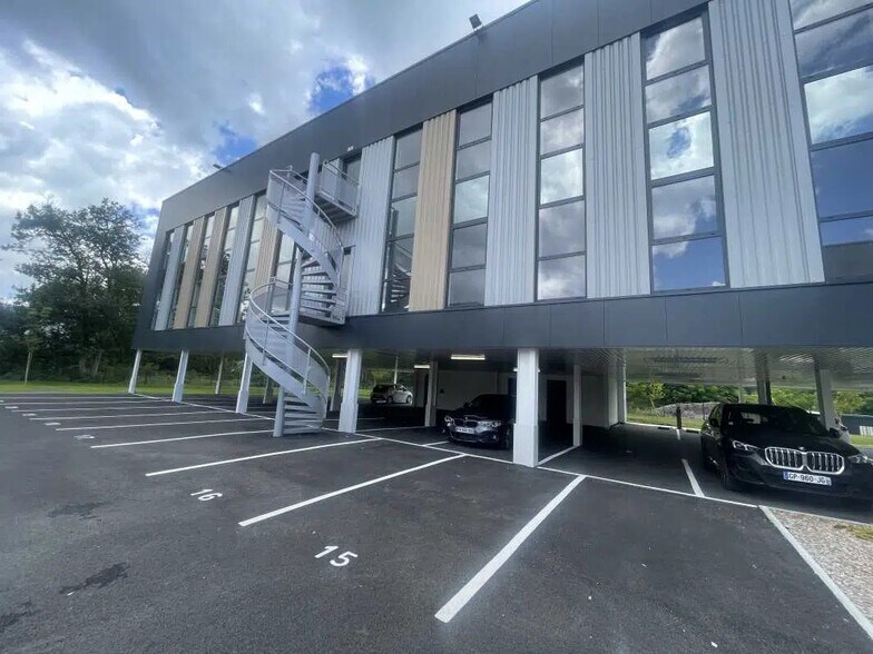 Bureau dans Mérignac à vendre - Photo de l’immeuble – Image 1 sur 7