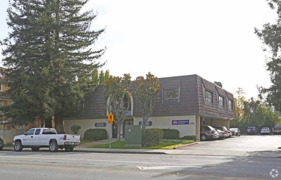 2190 Stokes St, San Jose, CA à vendre - Photo de l’immeuble – Image 1 sur 10