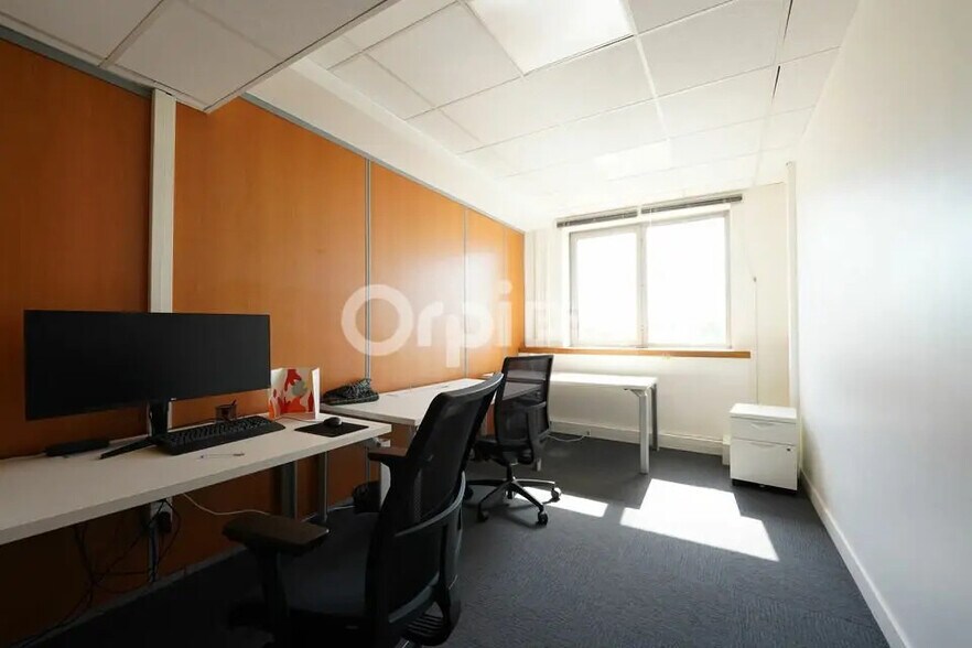 Bureau dans Lyon à vendre - Photo de l’immeuble – Image 2 sur 12