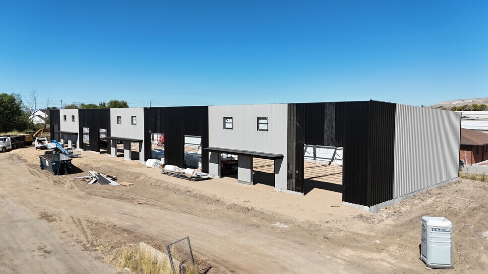 1597 North 750 W st, Ogden, UT à louer - Photo de l’immeuble – Image 1 sur 10