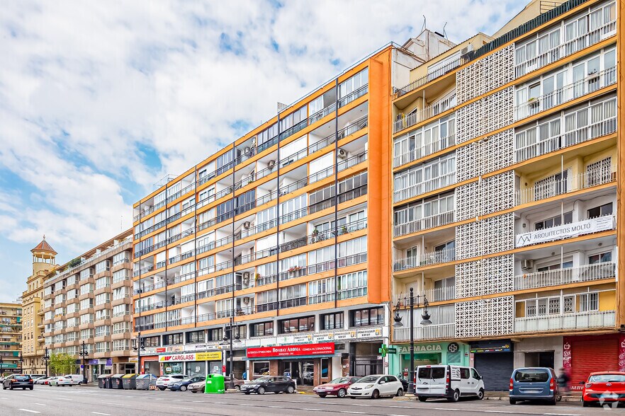 Local commercial dans València, Valencia à louer - Photo de l’immeuble – Image 1 sur 6