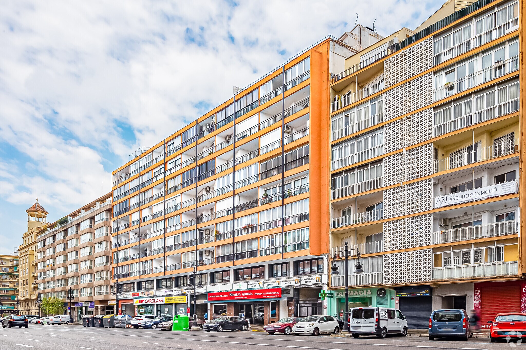 Local commercial dans València, Valencia à louer Photo de l’immeuble– Image 1 sur 7