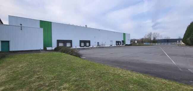 Plus de détails pour Industriel/Logistique à louer